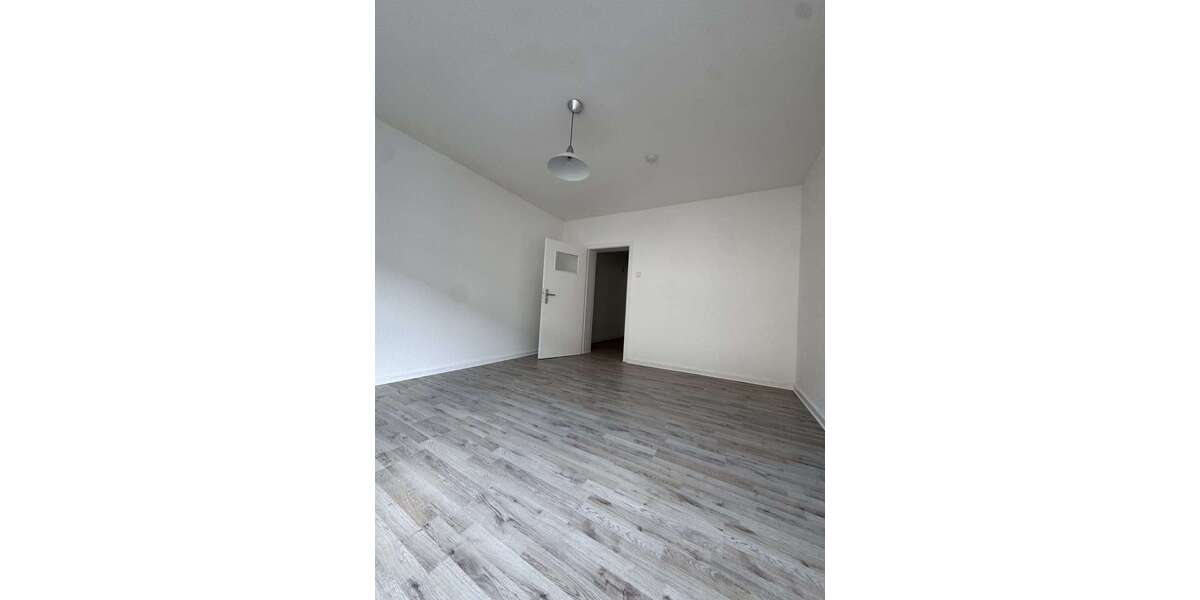 Etagenwohnung Duisburg Hochfeld - 2 Zimmer, 64 m&sup2;, 590&euro; | Angebot:27211327