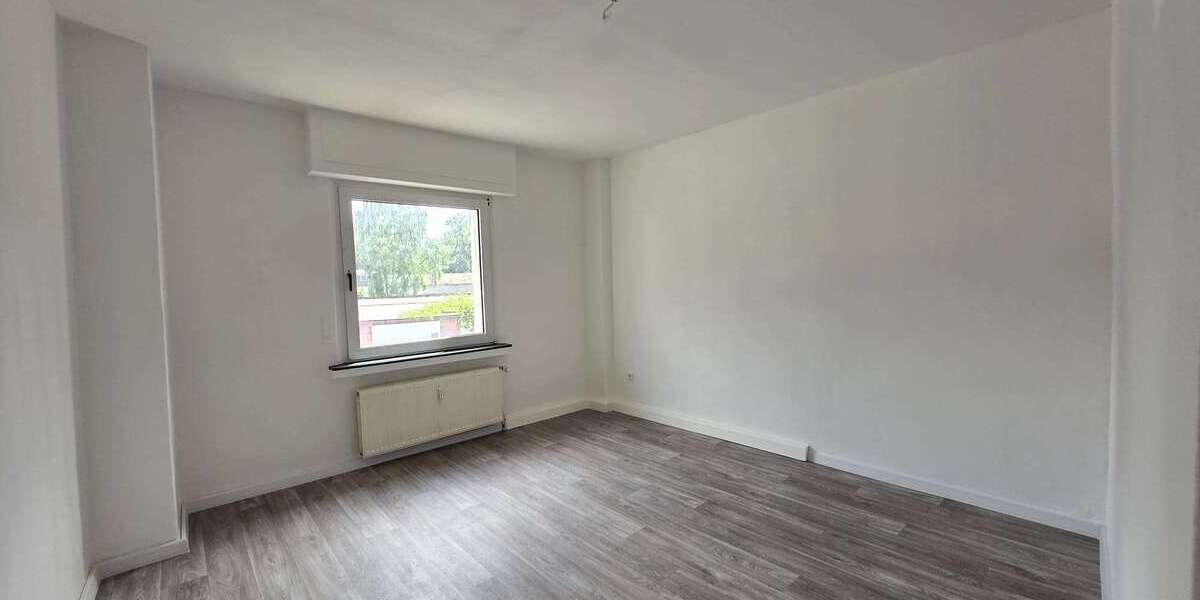 Etagenwohnung Duisburg Marxloh - 3 Zimmer, 90 m&sup2;, 950&euro; | Angebot:27283017