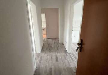 Wohnung Duisburg Rheinhausen - 4 Zimmer, 81 m&sup2;, 689&euro; | Angebot:27163376