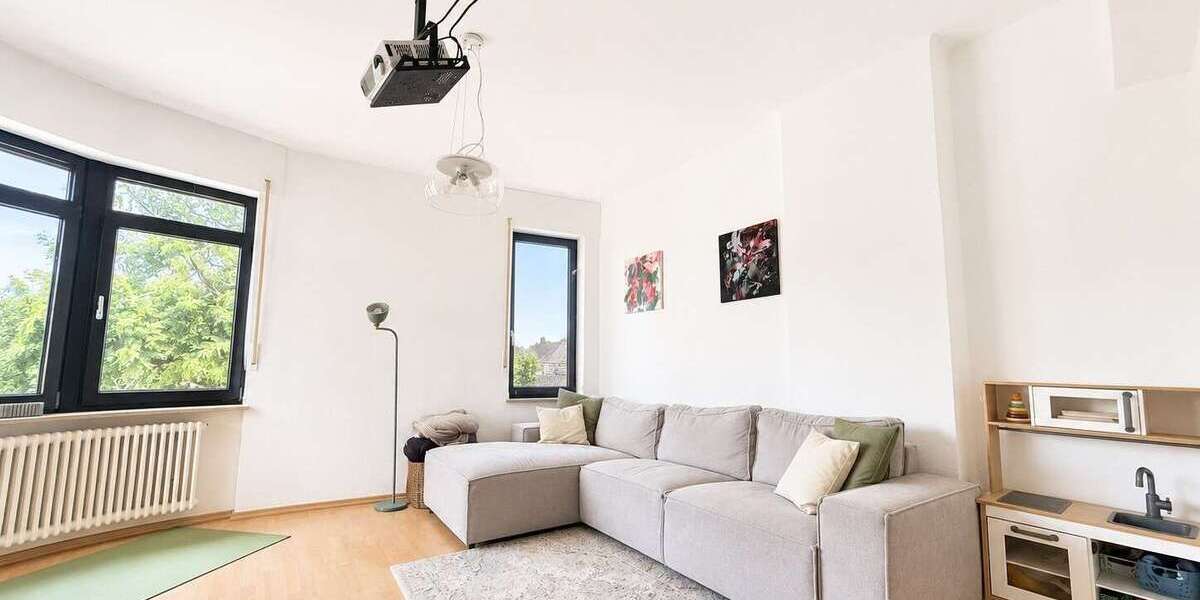 Etagenwohnung Krefeld-Uerdingen Uerdingen - 4 Zimmer, 100 m&sup2;, 1.250&euro; | Angebot:27133763