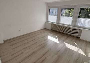 Wohnung Duisburg Untermeiderich - 3 Zimmer, 71 m&sup2;, 450&euro; | Angebot:27341140