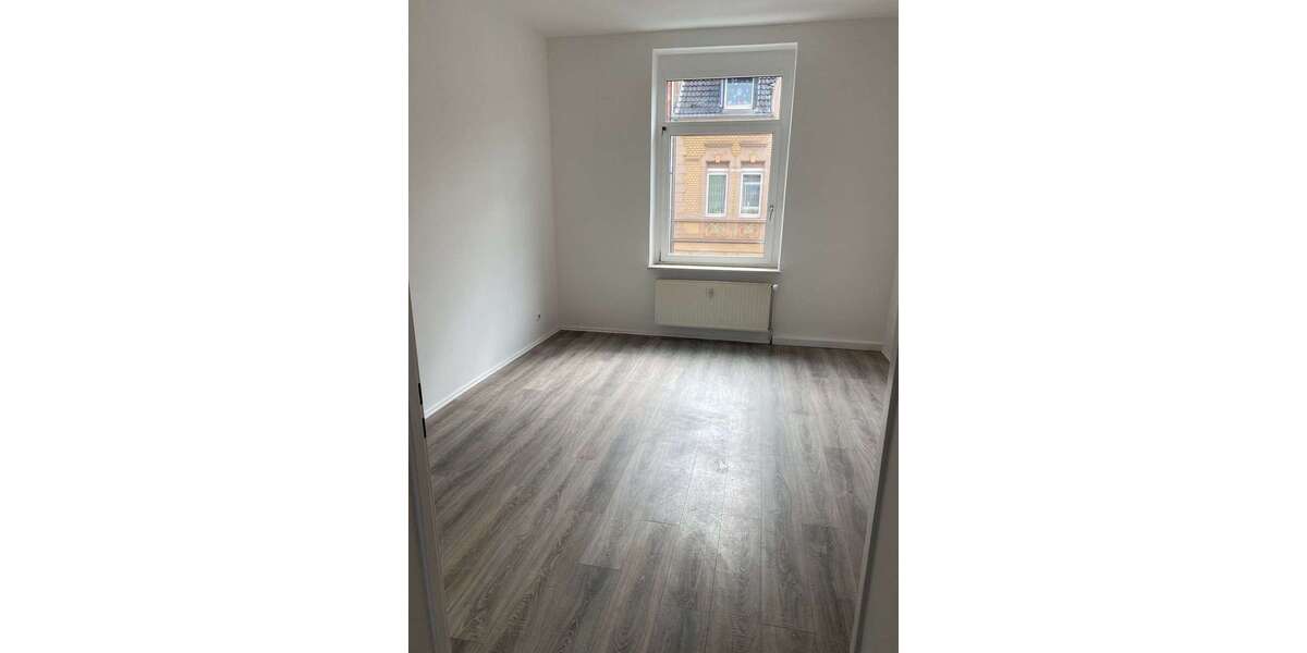 Etagenwohnung Duisburg Rheinhausen - 4 Zimmer, 90 m&sup2;, 850&euro; | Angebot:26062018