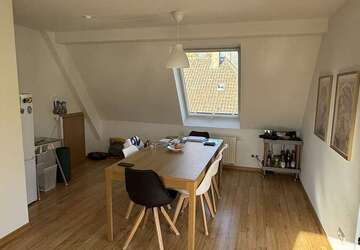 Wohnung Duisburg Dellviertel - 4 Zimmer, 93 m&sup2;, 830&euro; | Angebot:26992158